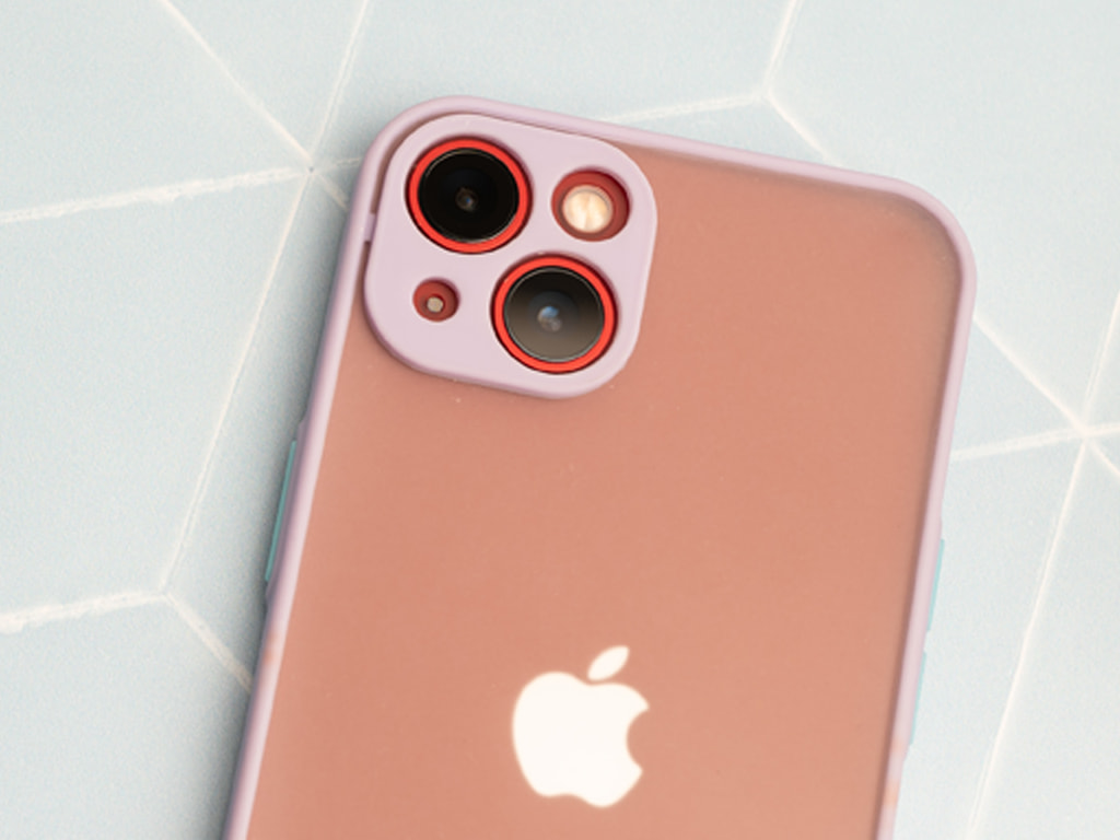 Pevný, gumový obal na iPhone 13 - Fialový - 3